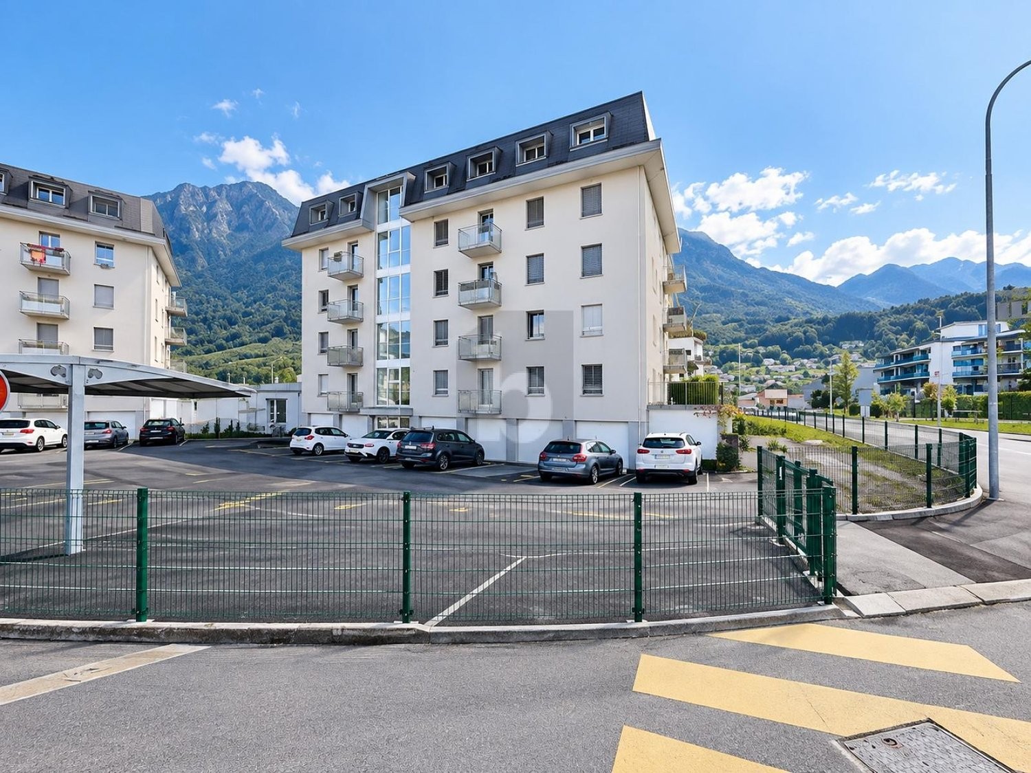 160m² office