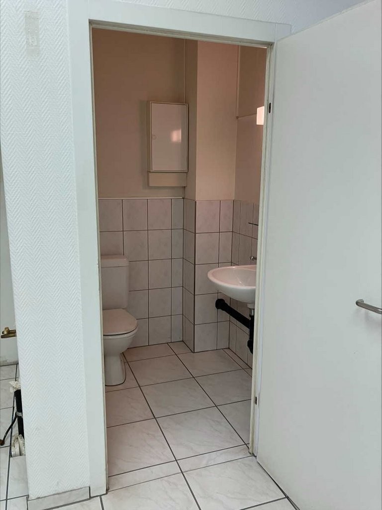 54m² commercial