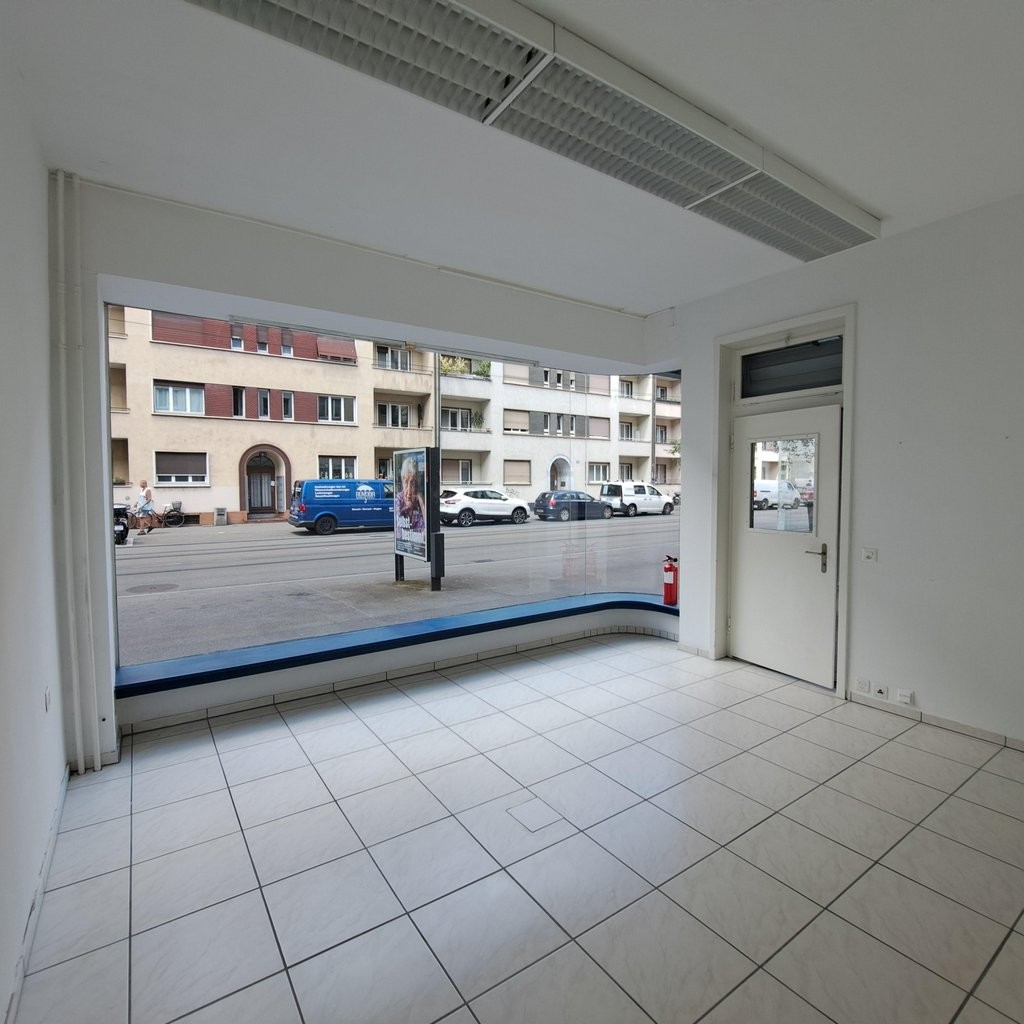 54m² commercial