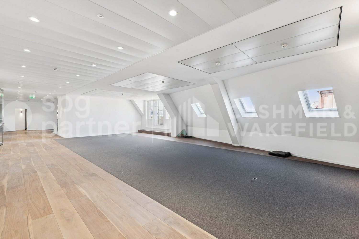 335m² office