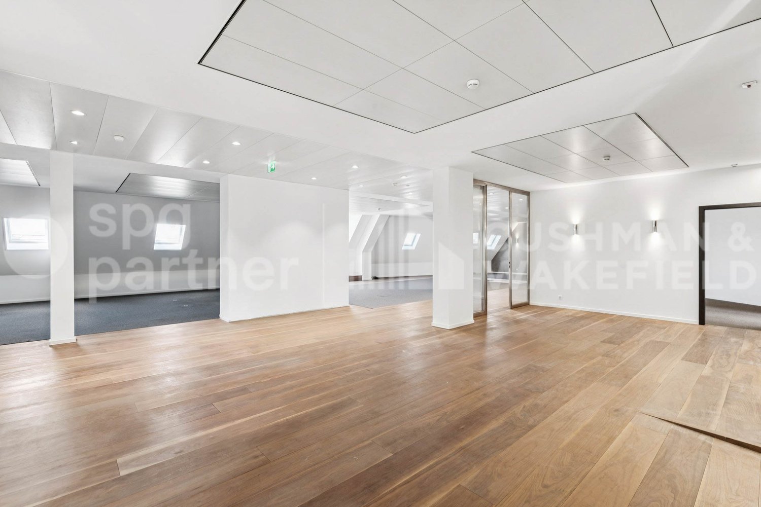 335m² office
