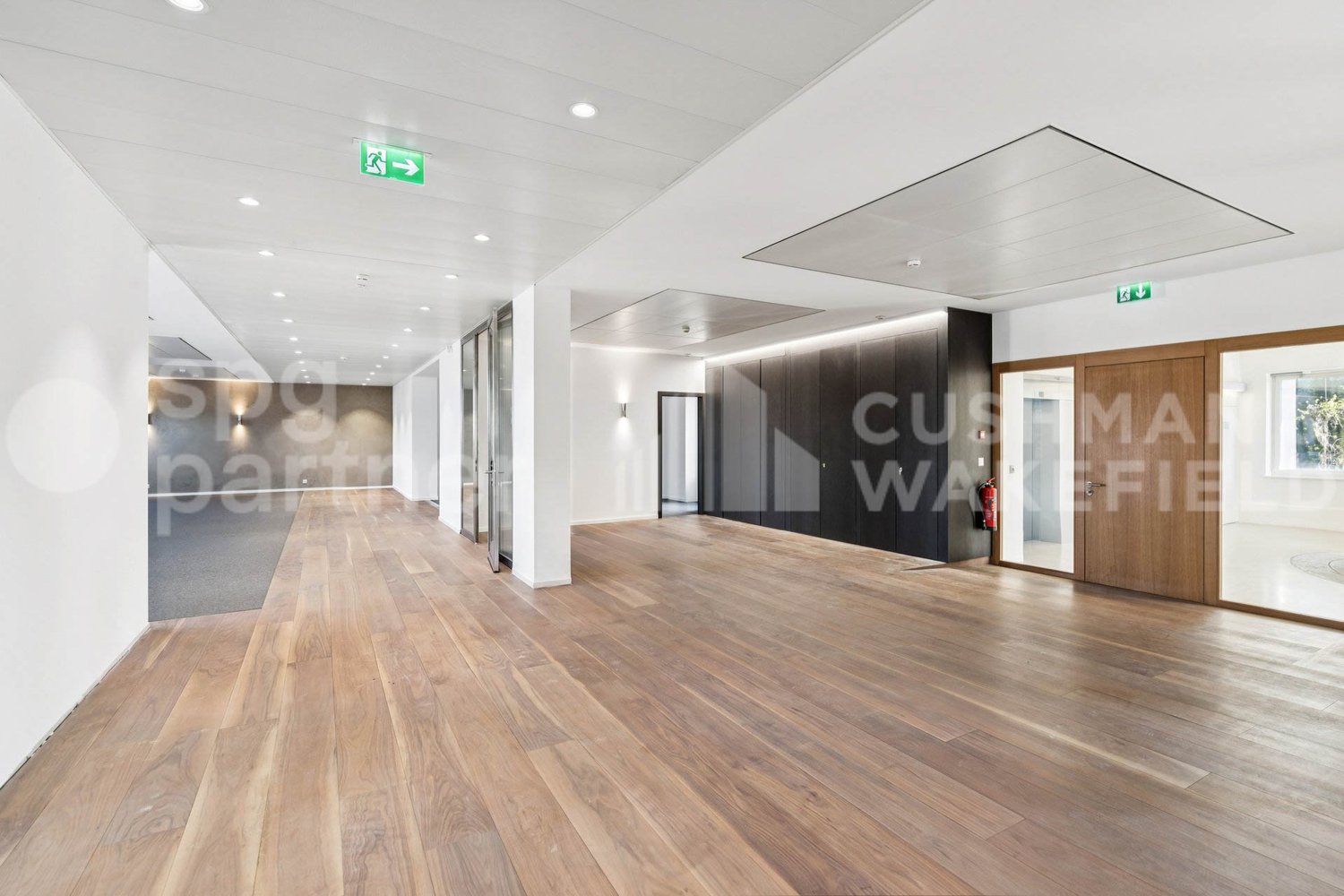 335m² office