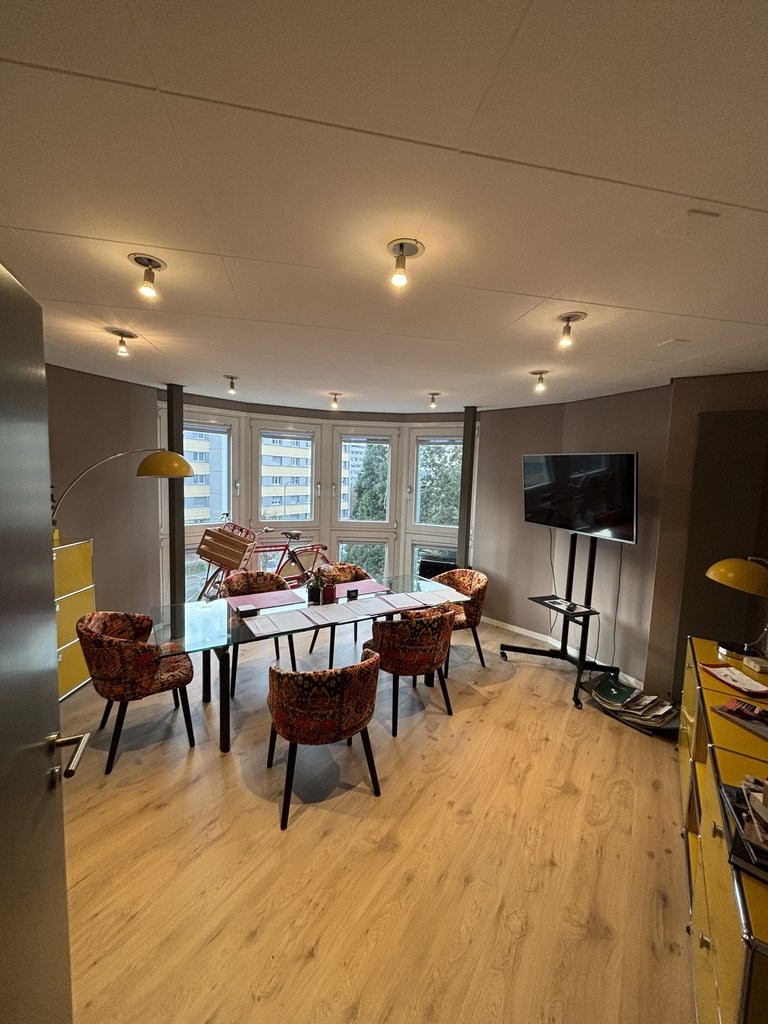 154m² Büro, Foto 5 von 9