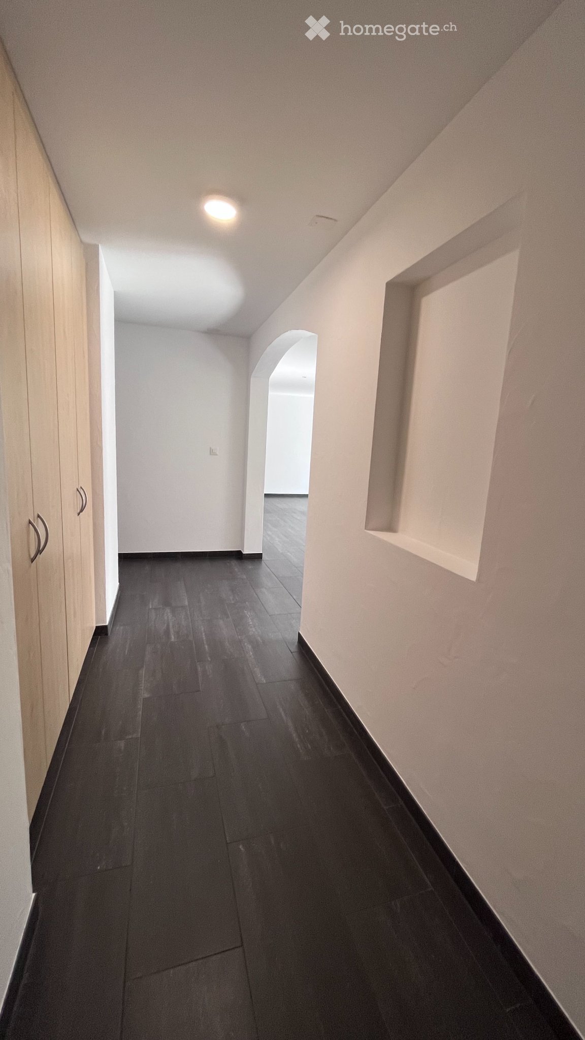 5 rooms apartment