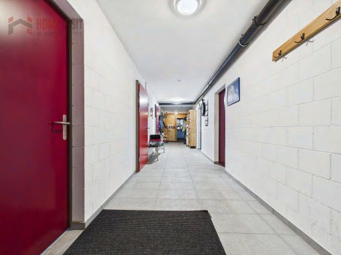 800m² commerciale