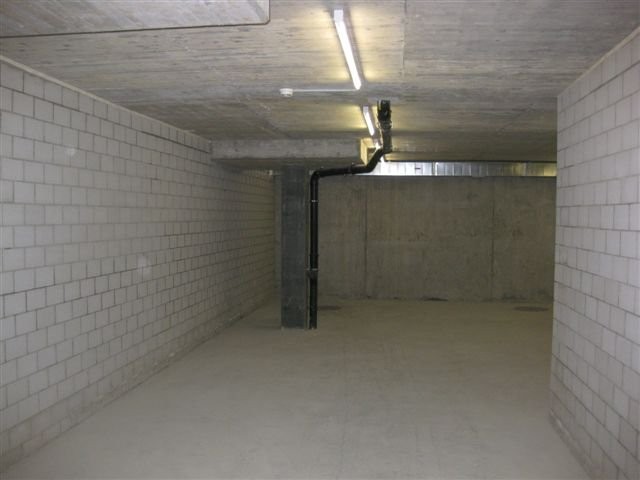52m² storage room