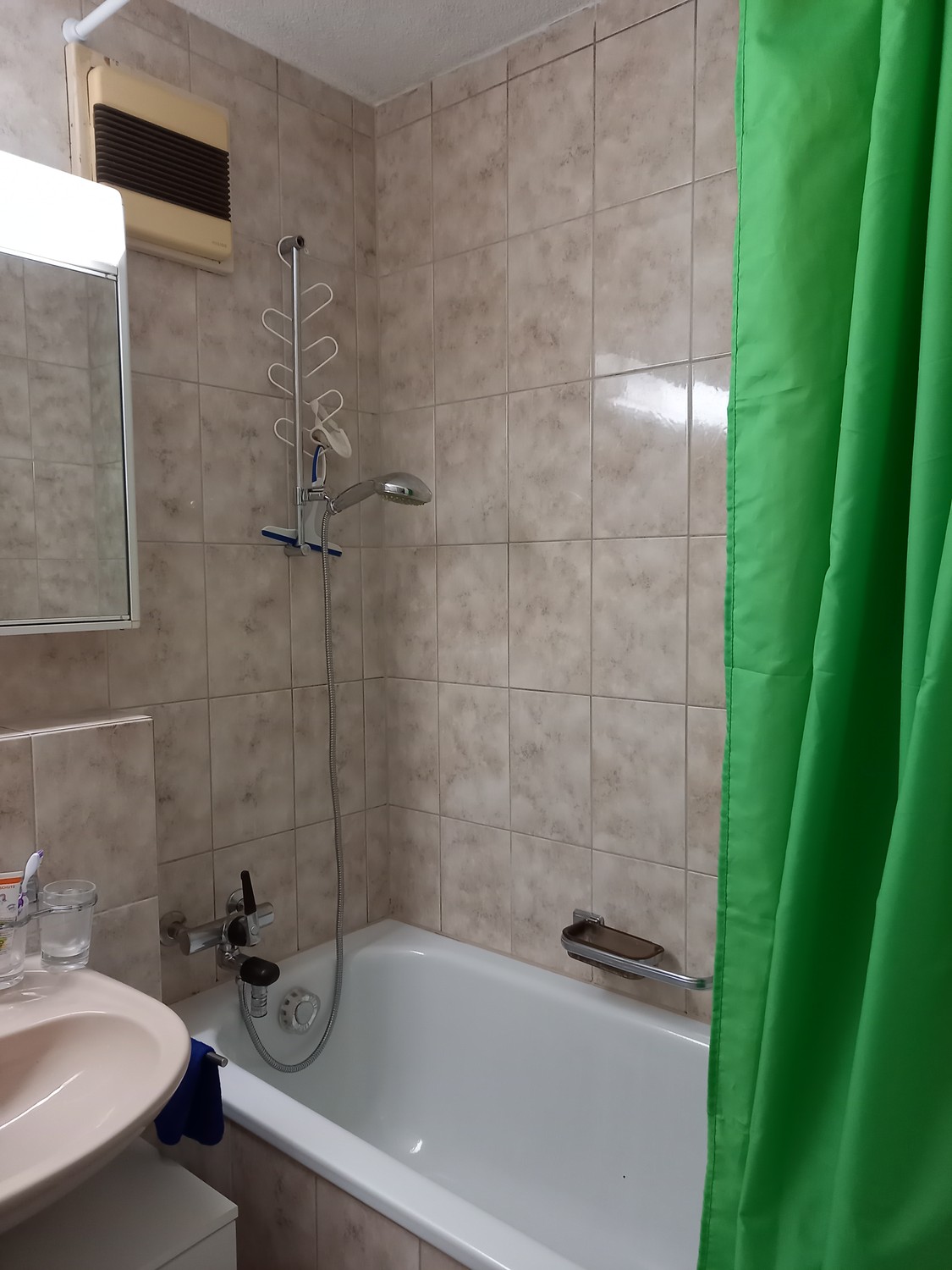 Room in a shared flat, Foto 3 von 4