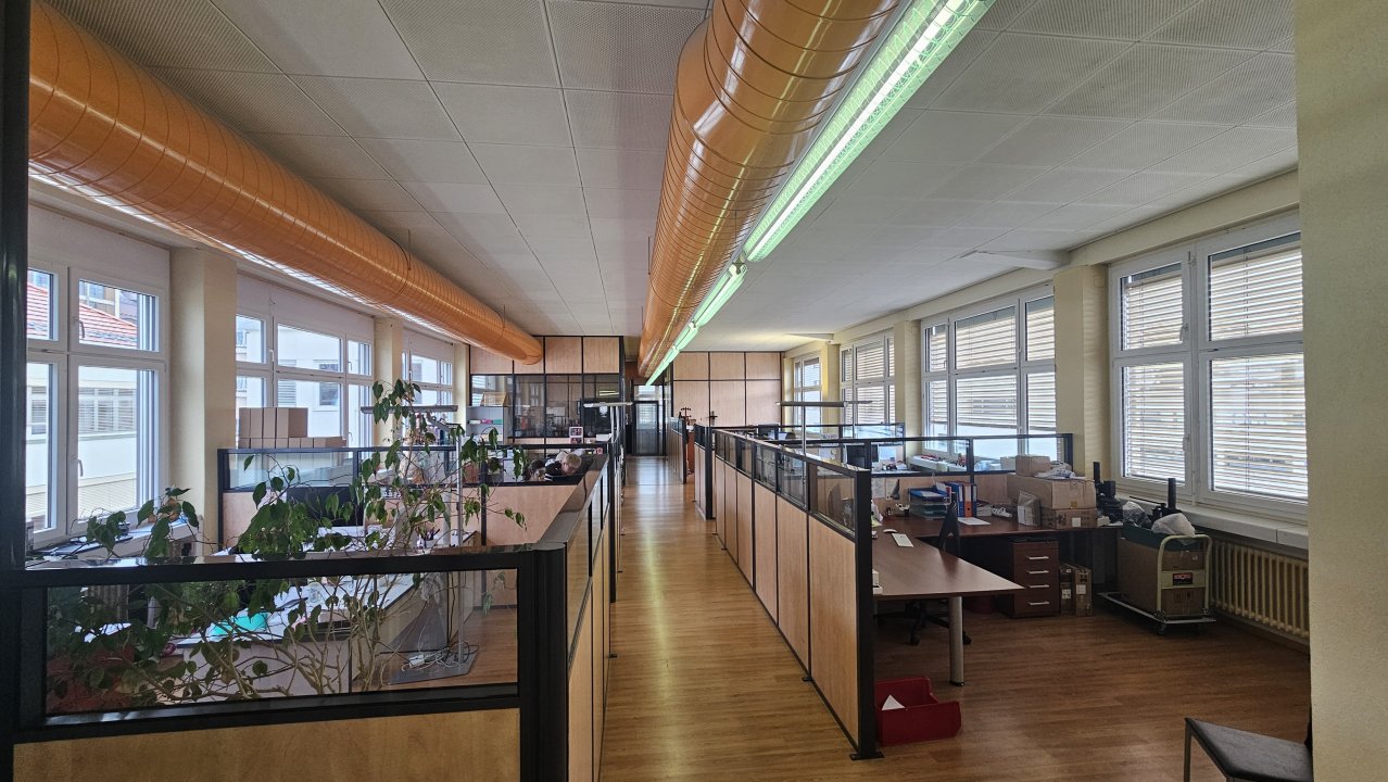 213m² Lagerraum, Foto 2 von 10