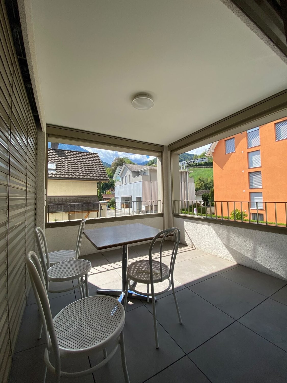 Living / commercial building