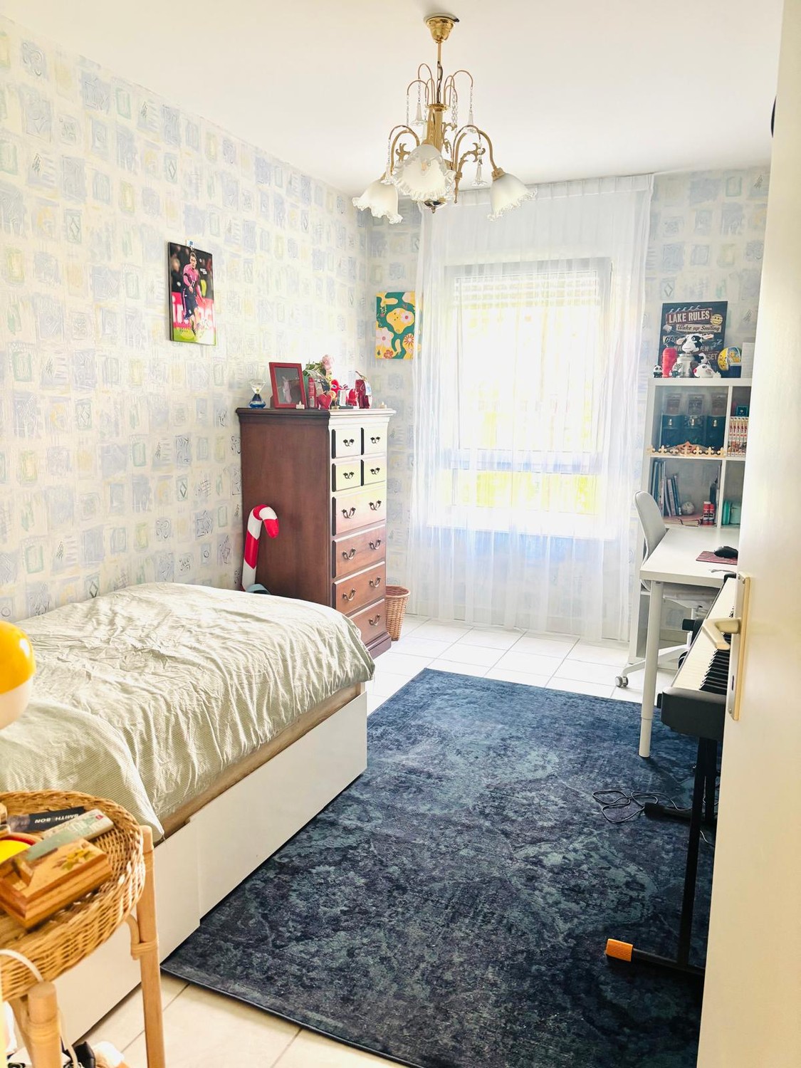 5 rooms apartment