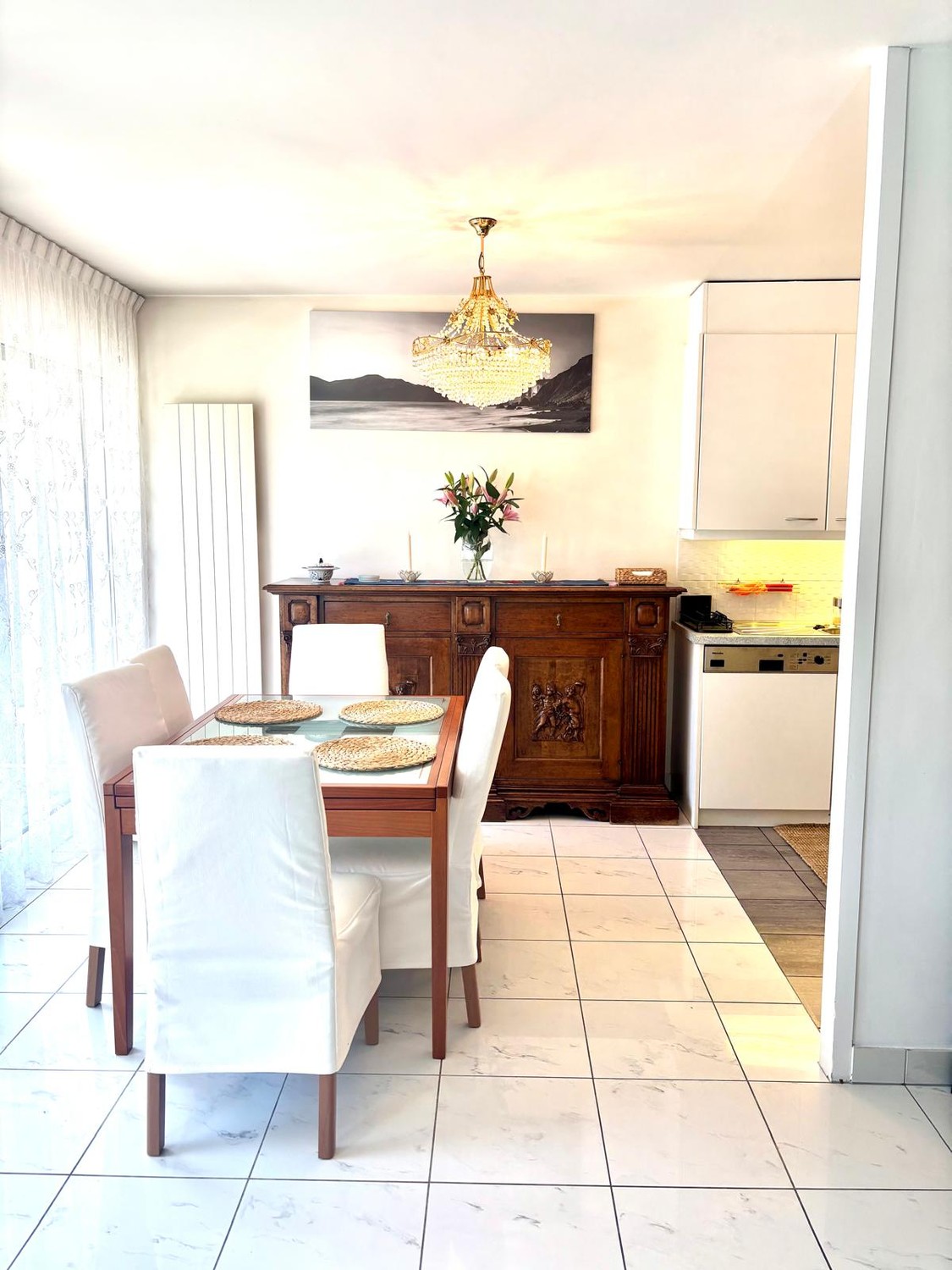 5 rooms apartment