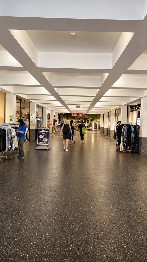 163m² shop, Foto 4 von 8