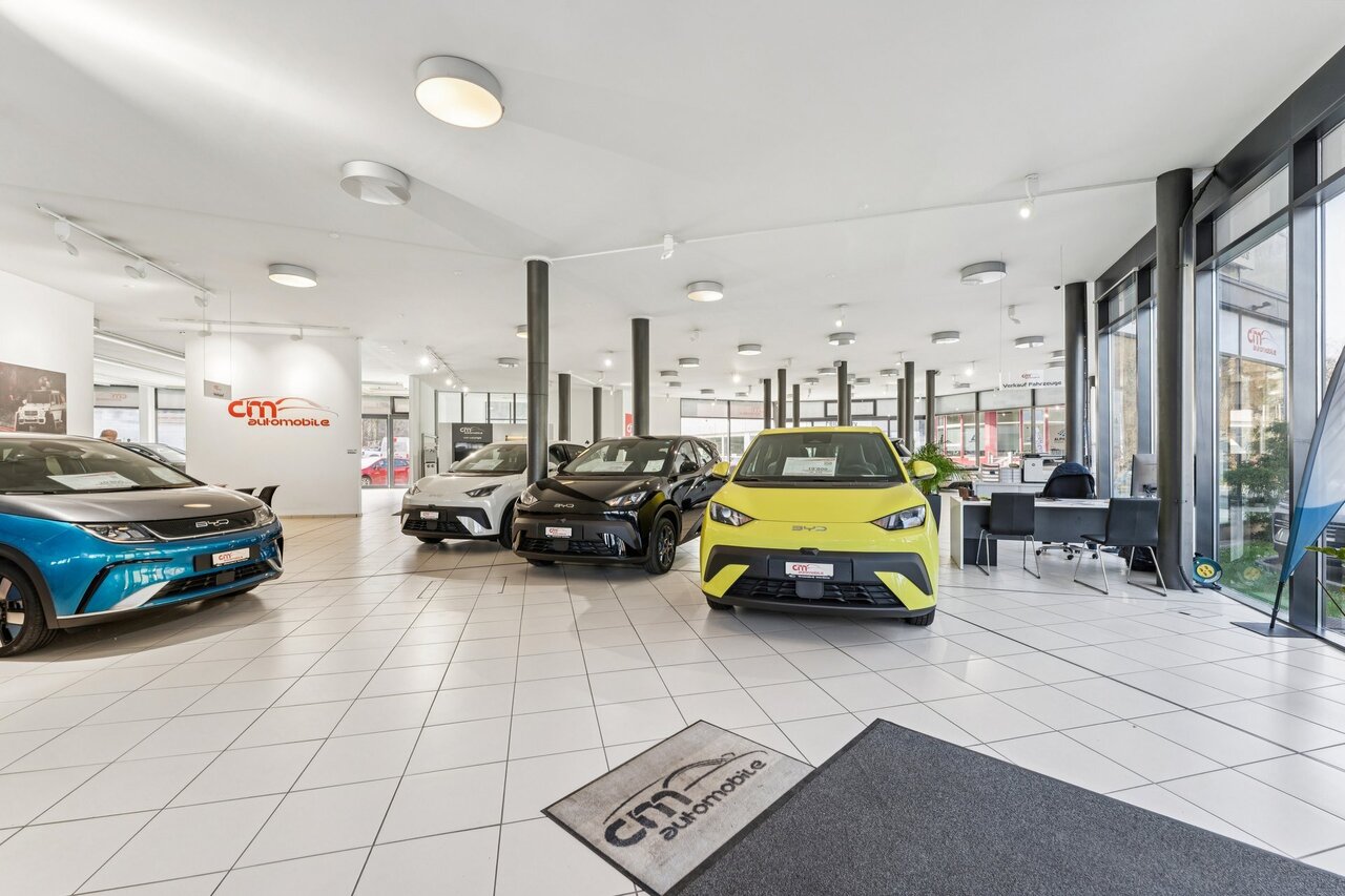 Magasin de 1330m²