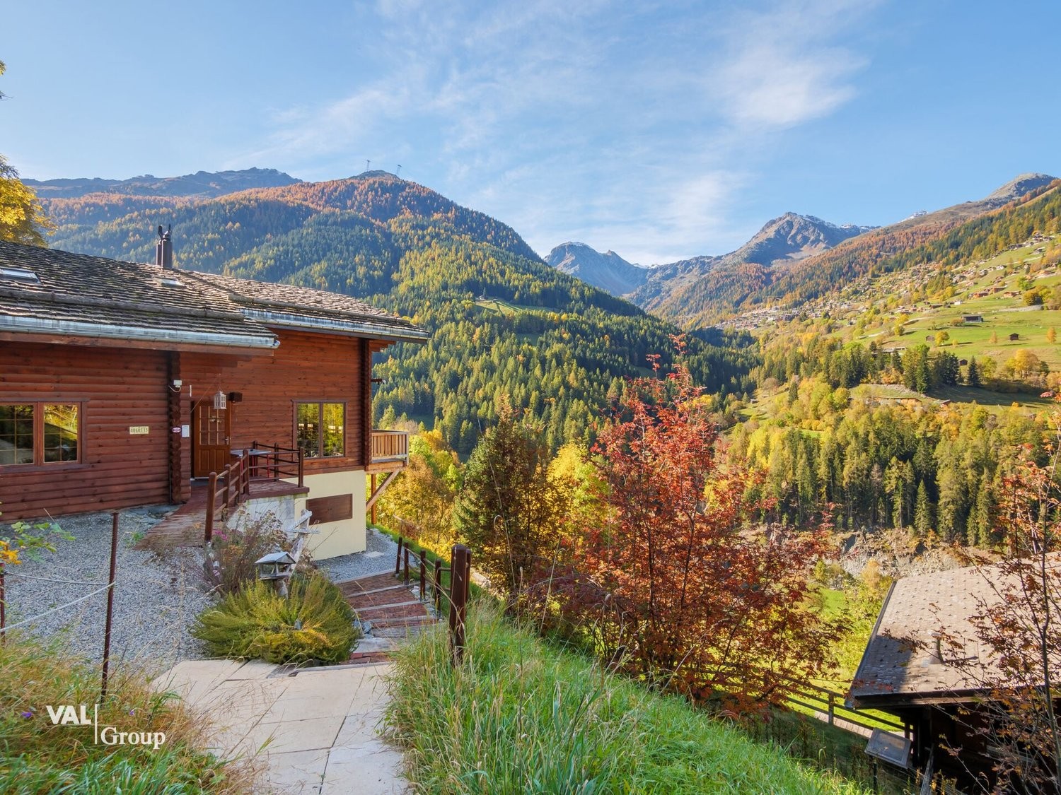 10 Zimmer Chalet, Foto 1 von 10