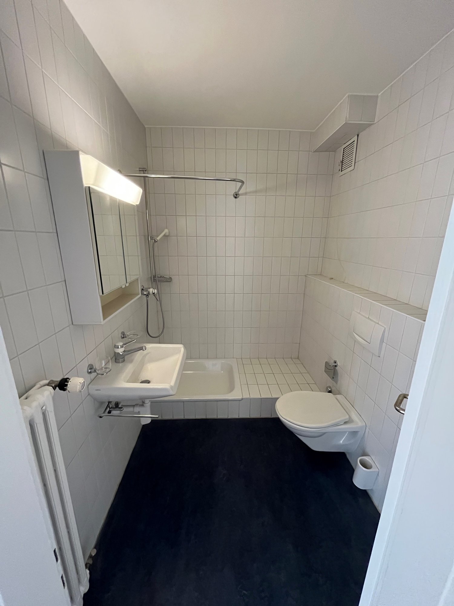 83m² commercial