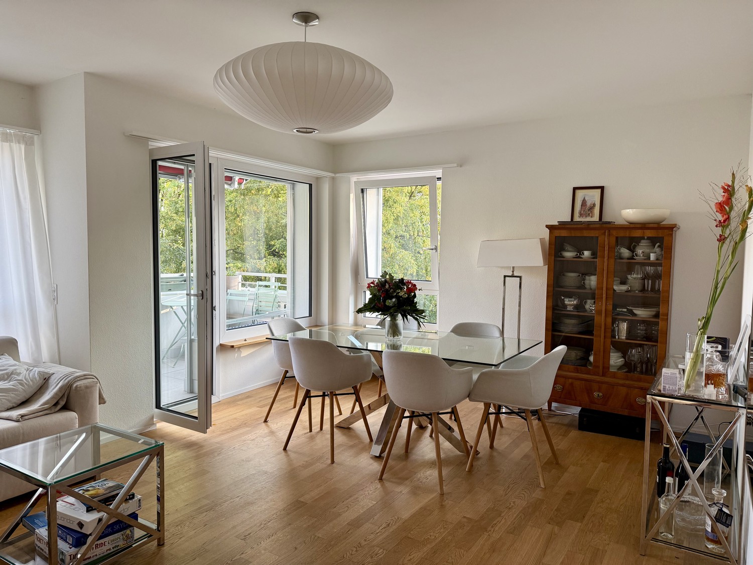 Helle 3.5-Zimmer-Wohnung mit zwei Balkonen am Klusplatz (Kreis 7), Foto 2 von 7