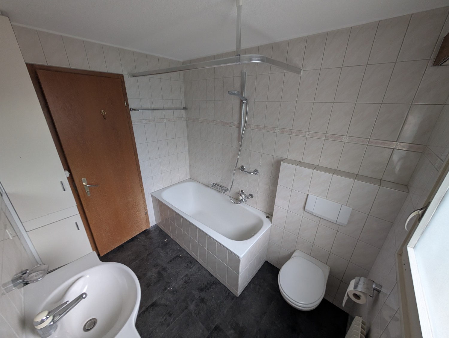 5 rooms single house