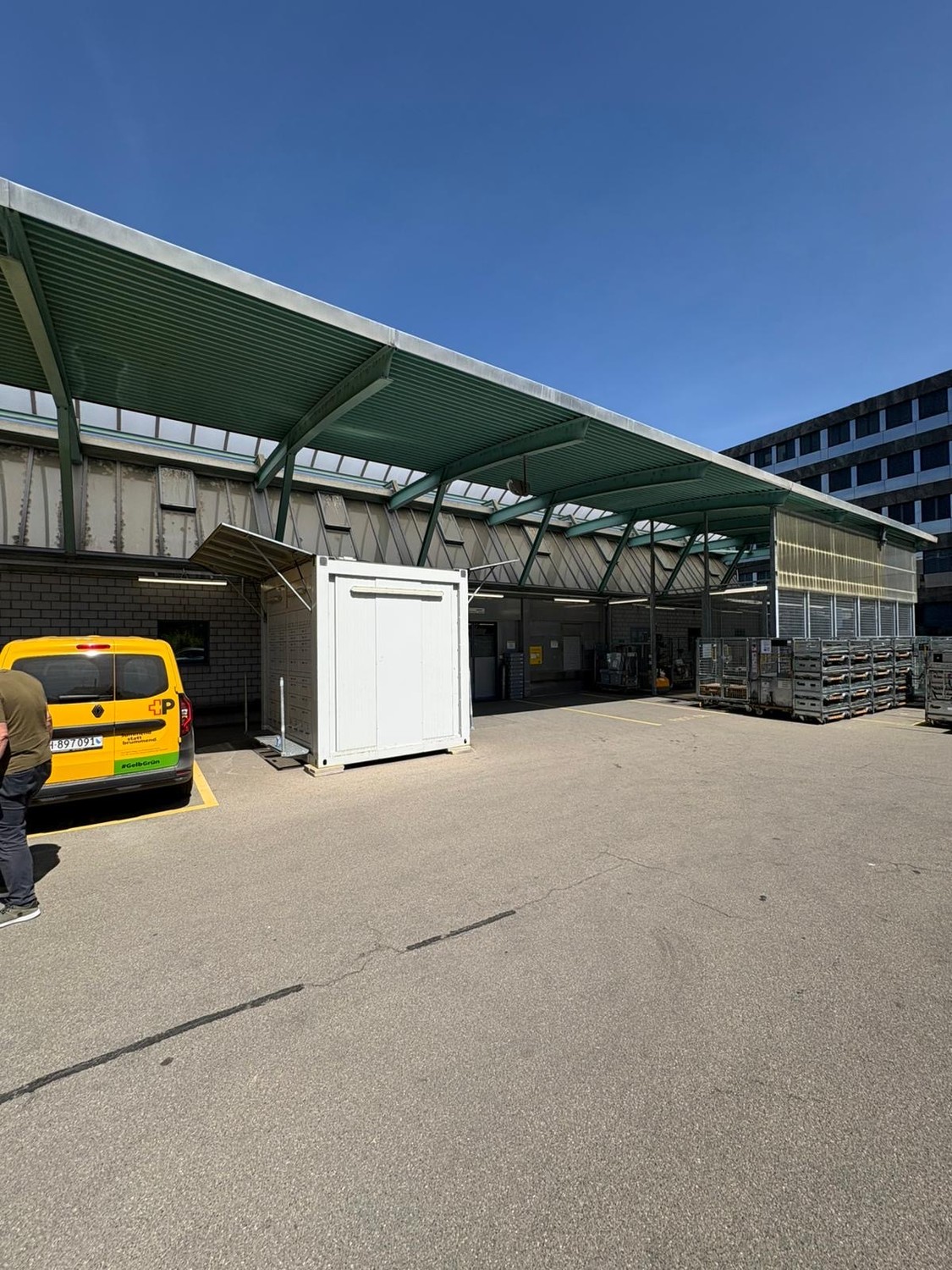 784m² commerciale