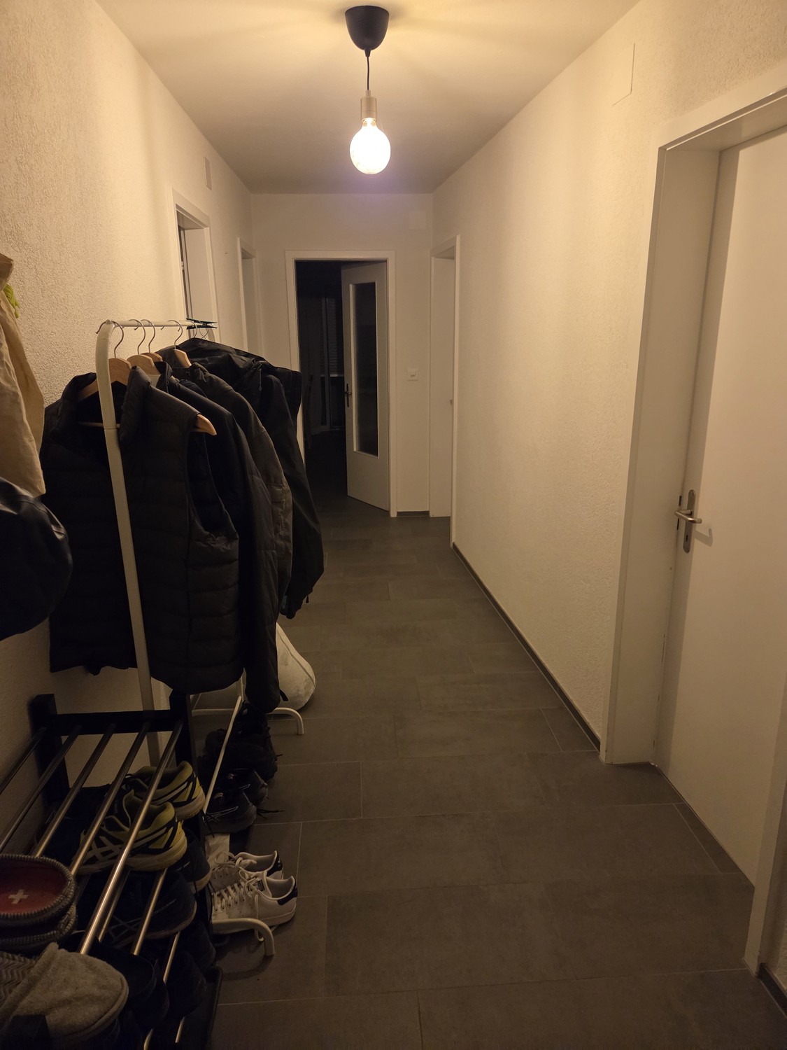 Zimmer in einer Wohngemeinschaft, Foto 4 von 5