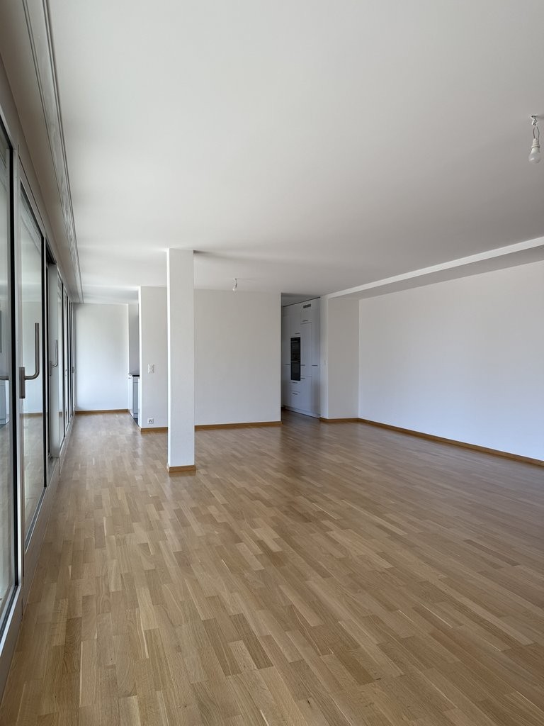 6 ½ Zimmer Wohnung, Foto 2 von 9