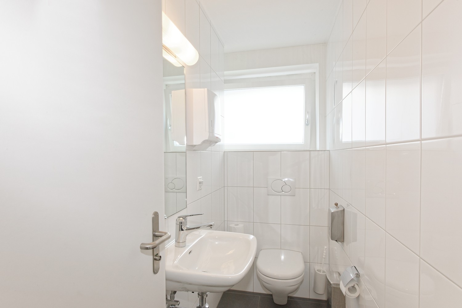 28-726m² office