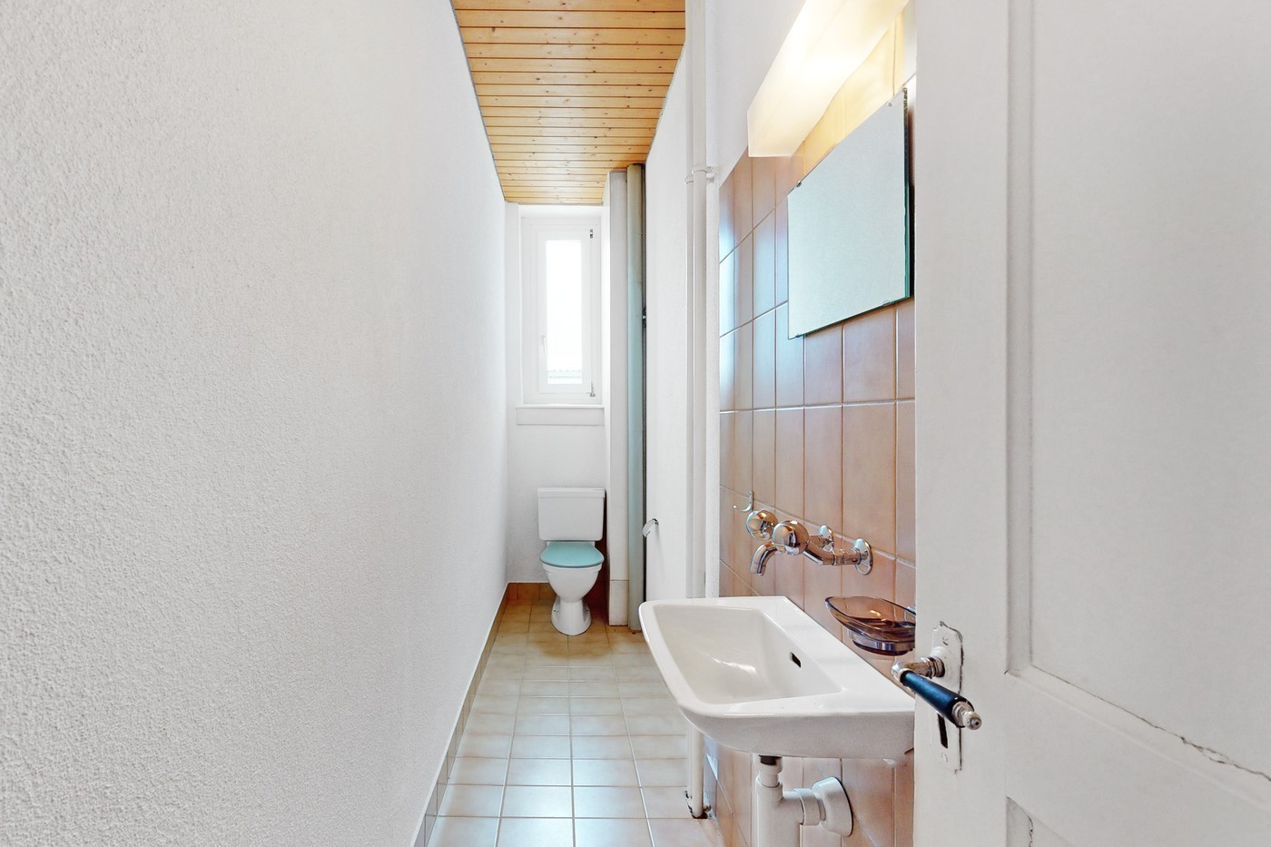 Chambre dans un appartement partagé