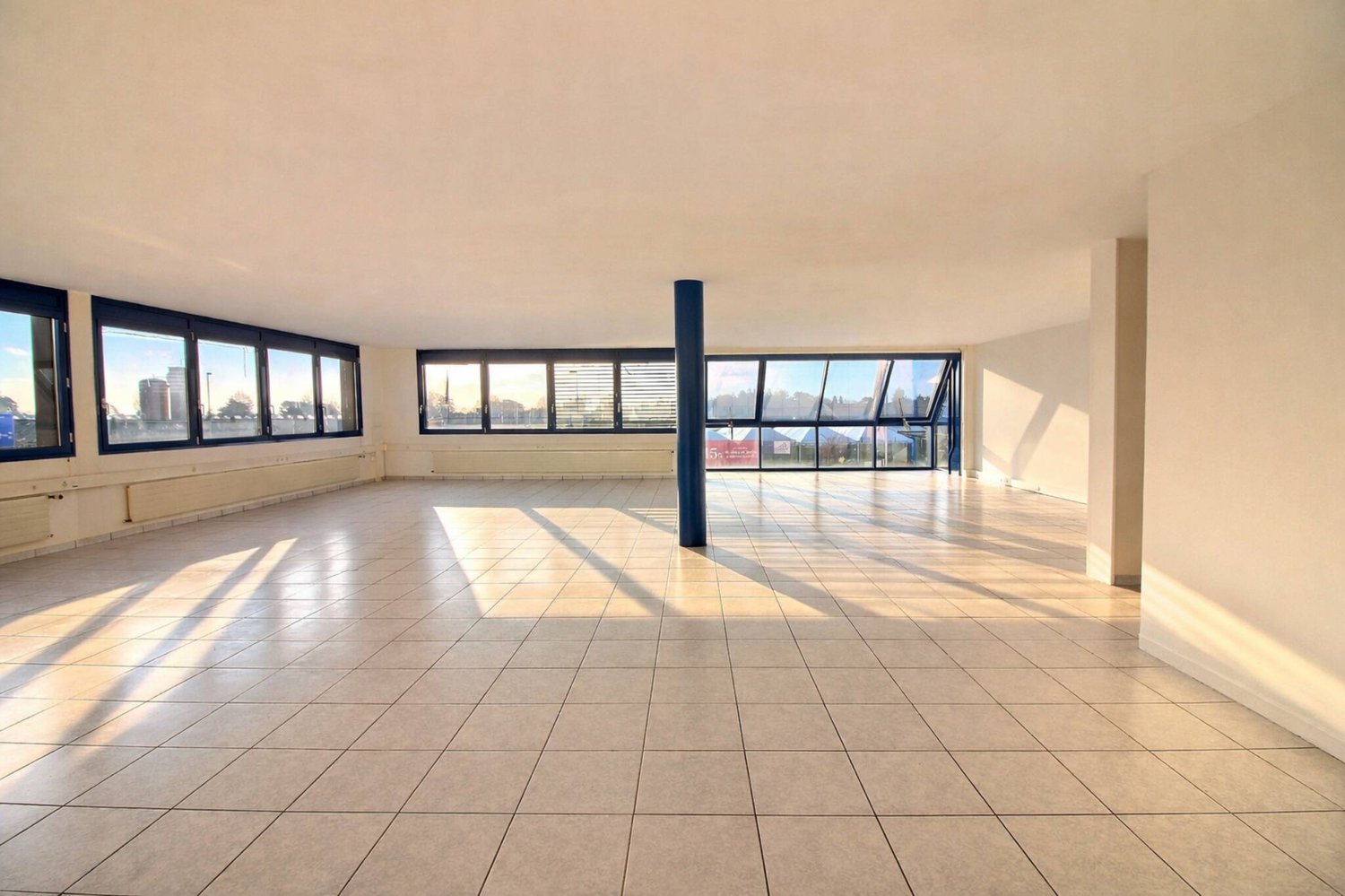 168m² Büro, Foto 3 von 9