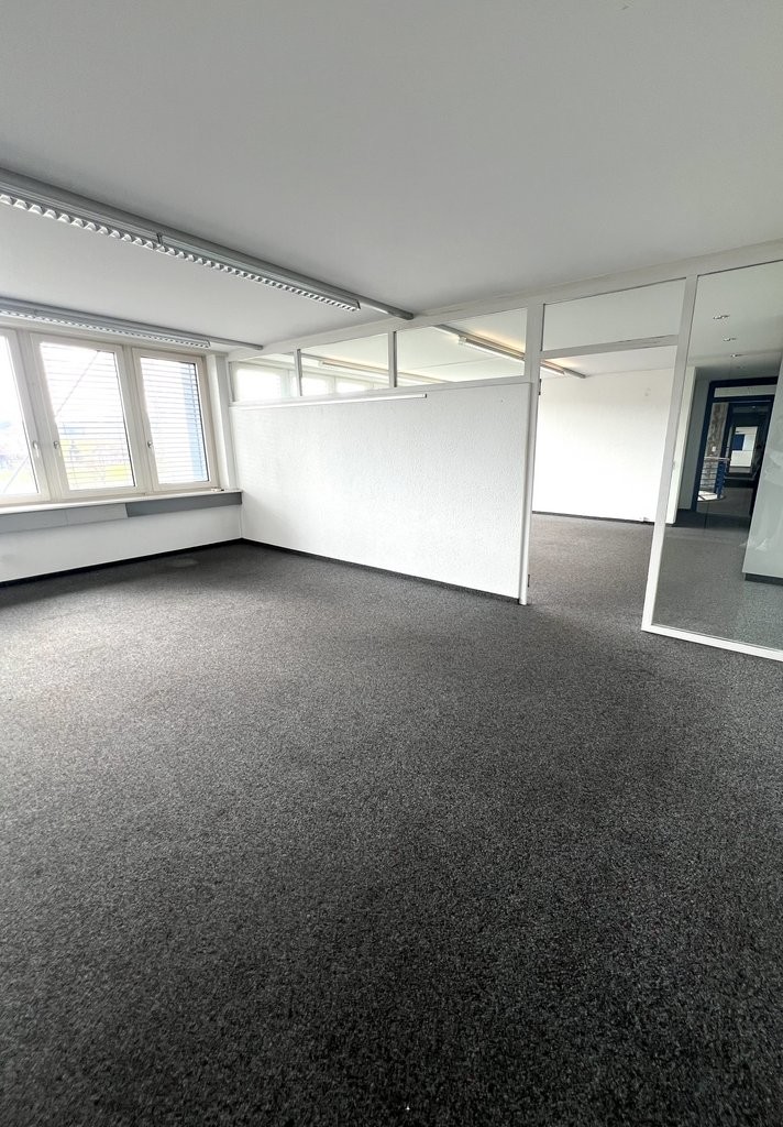 79m² commercial