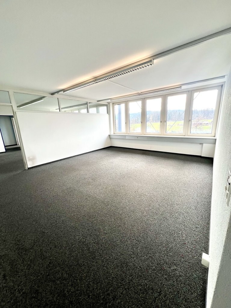 79m² commercial