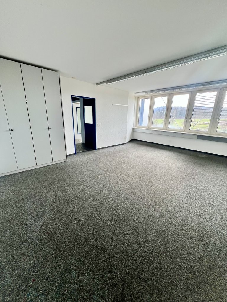 79m² commercial