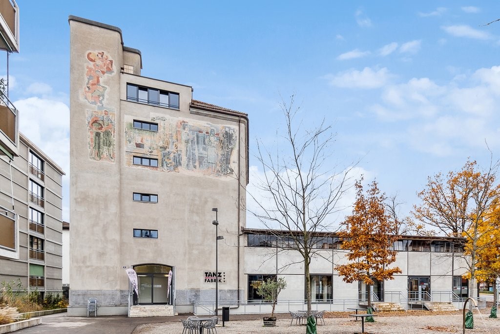 118m² office
