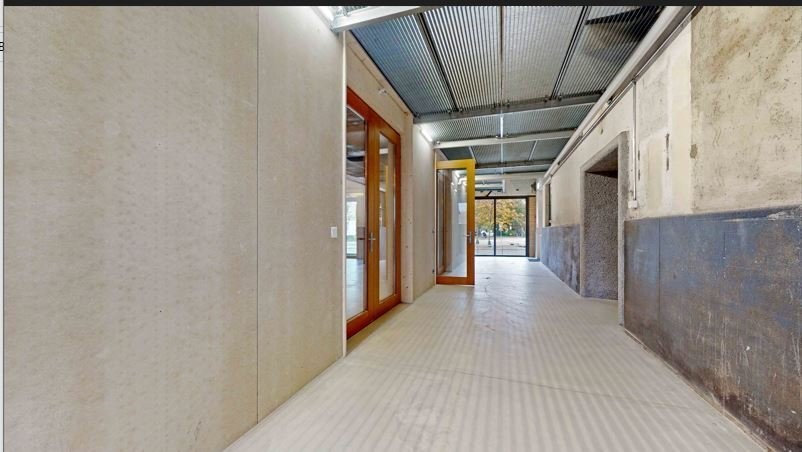118m² office