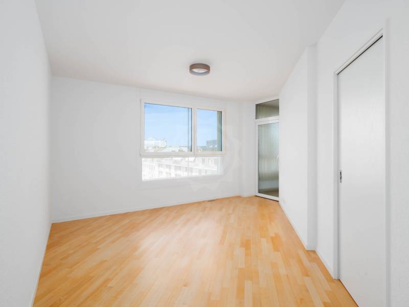 6 rooms apartment