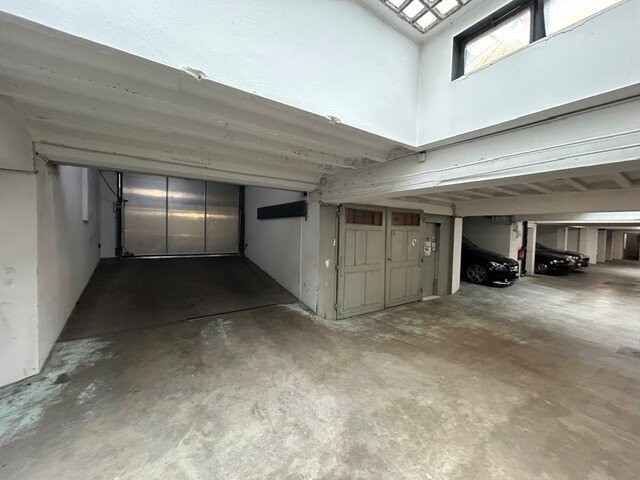 Tiefgaragenplatz, Foto 1 von 3