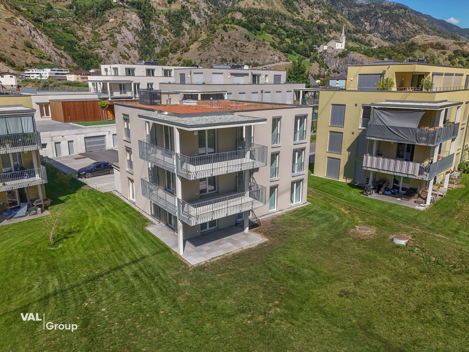 Multi family house, Foto 2 von 10
