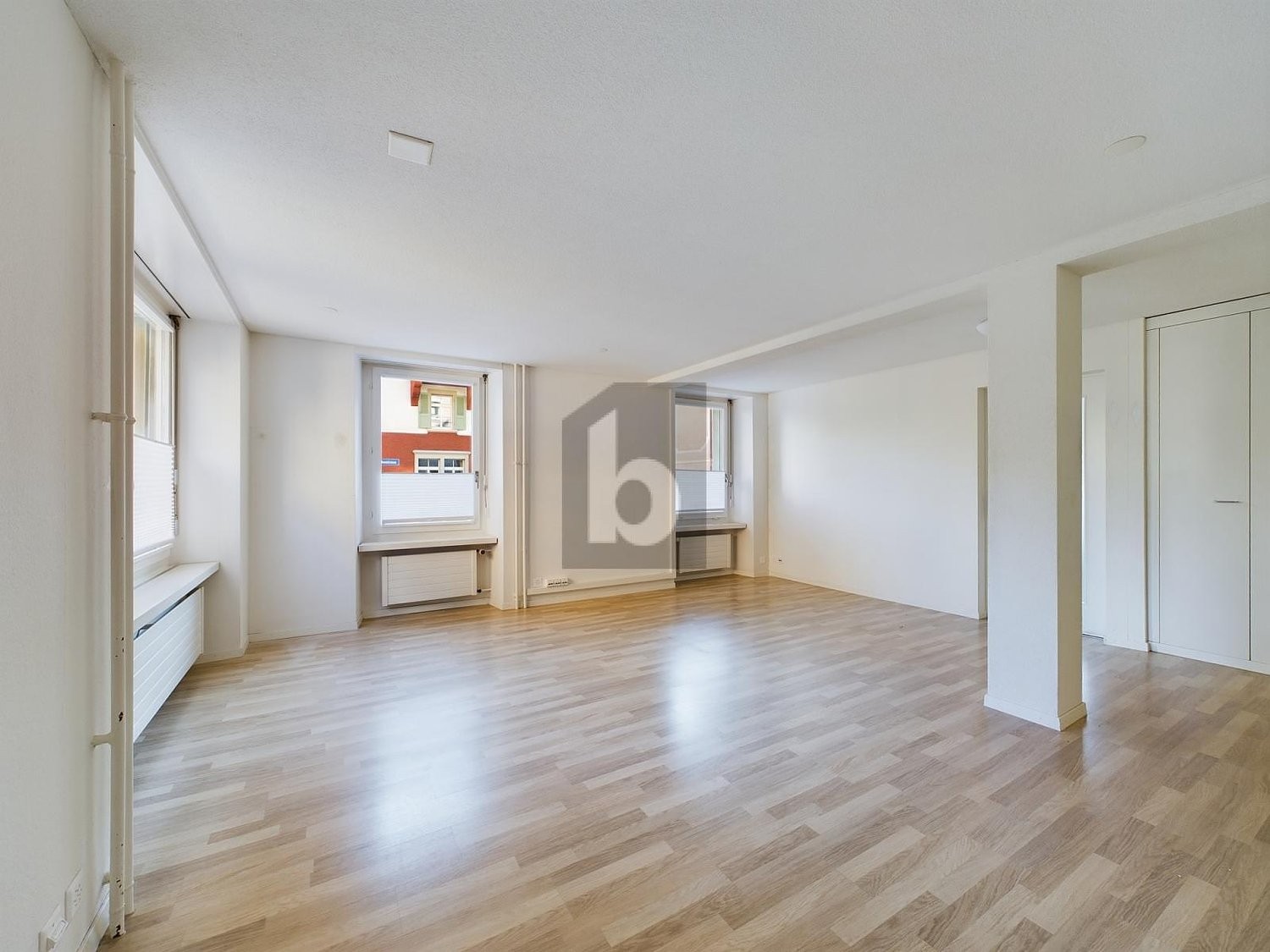 91m² office, photo 2 of 4