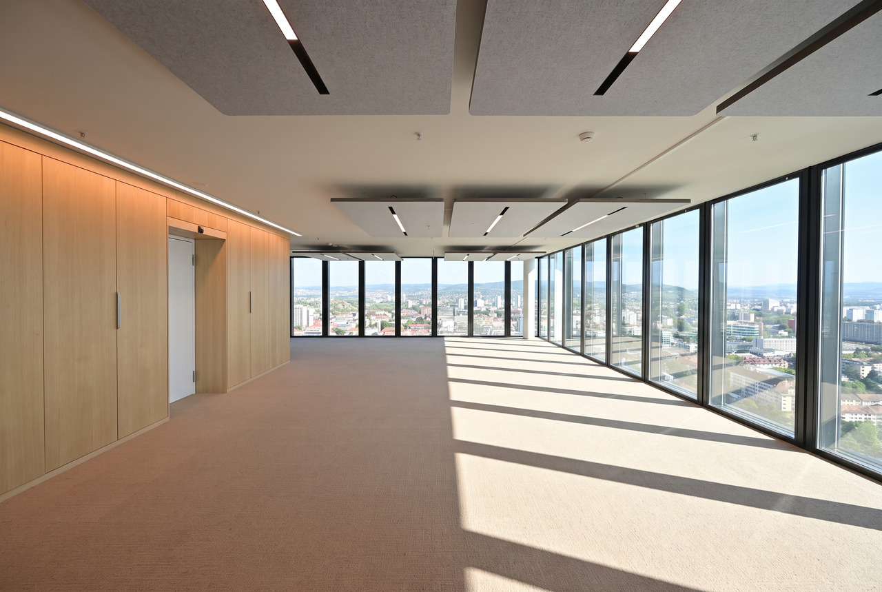 220m² office