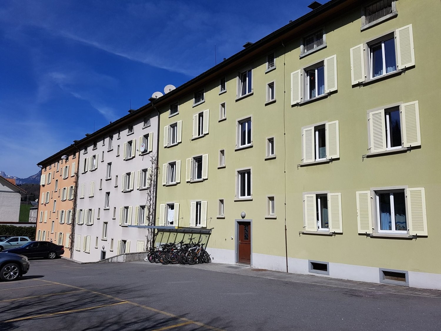 3 locali mansarda

leggermente sopra Mels affittiamo un incantevole appartamento di 3.0 locali all'ultimo piano (con pendenze del tetto limitate). L'appartamento si trova in un edificio antico ma molto curato con appartamenti ben conservati e colpisce per il suo rapporto qualità-prezzo.



  * 1 com