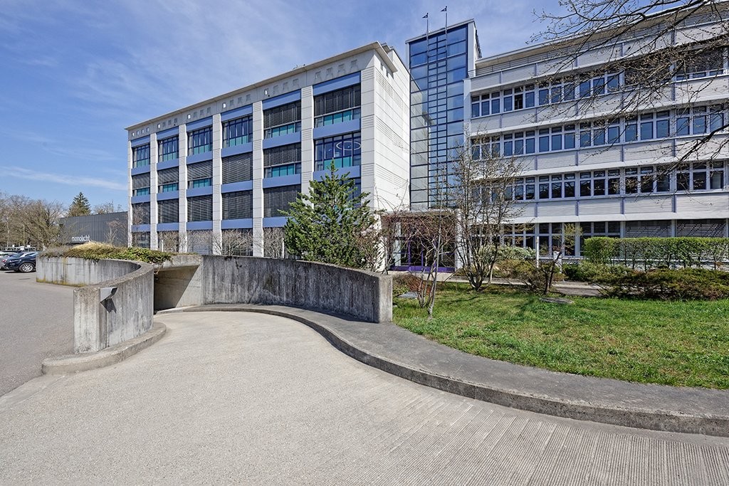 480m² office