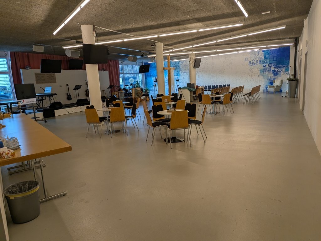 480m² office