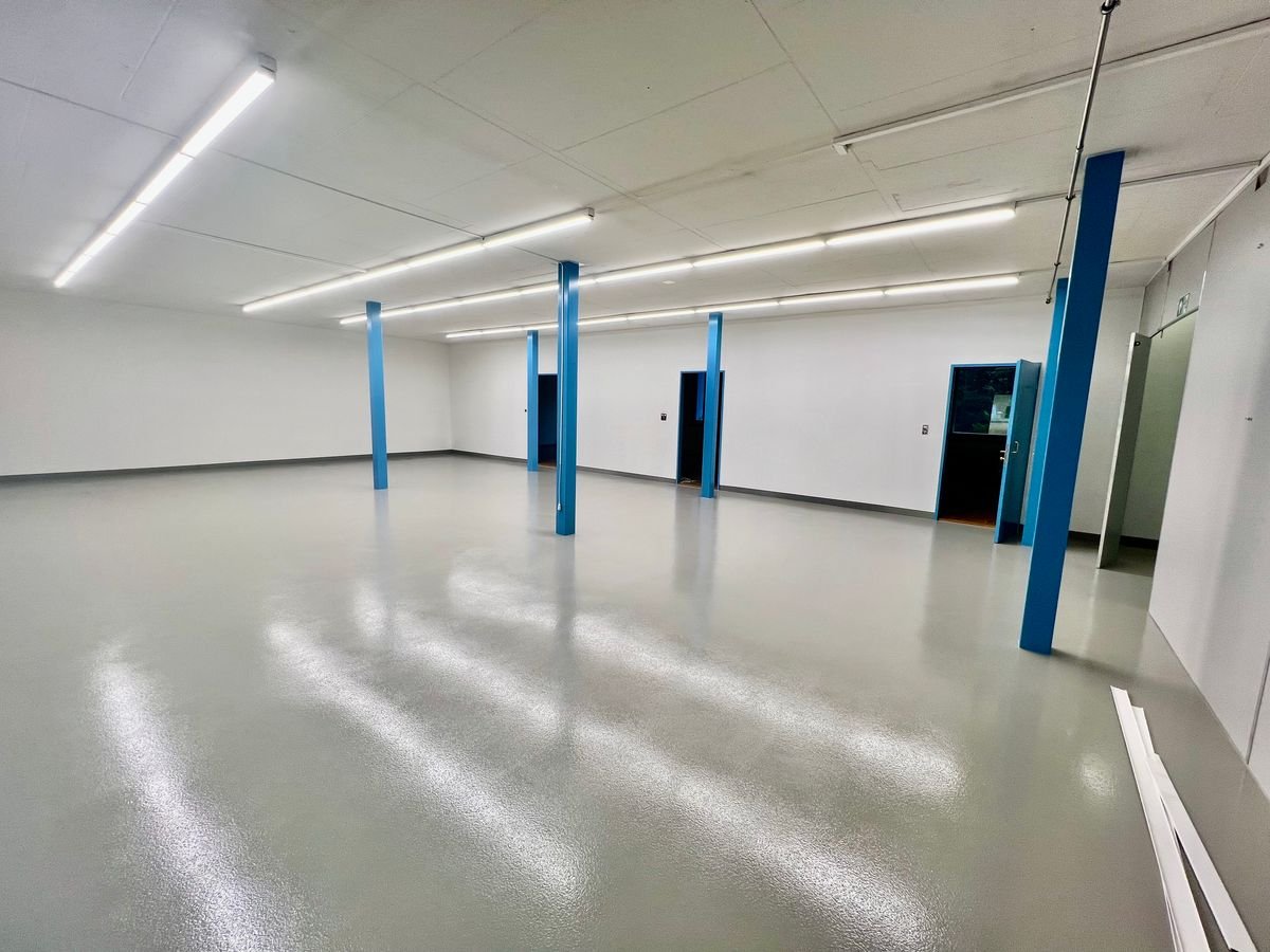 Atelier de 240m², photo 4 sur 5