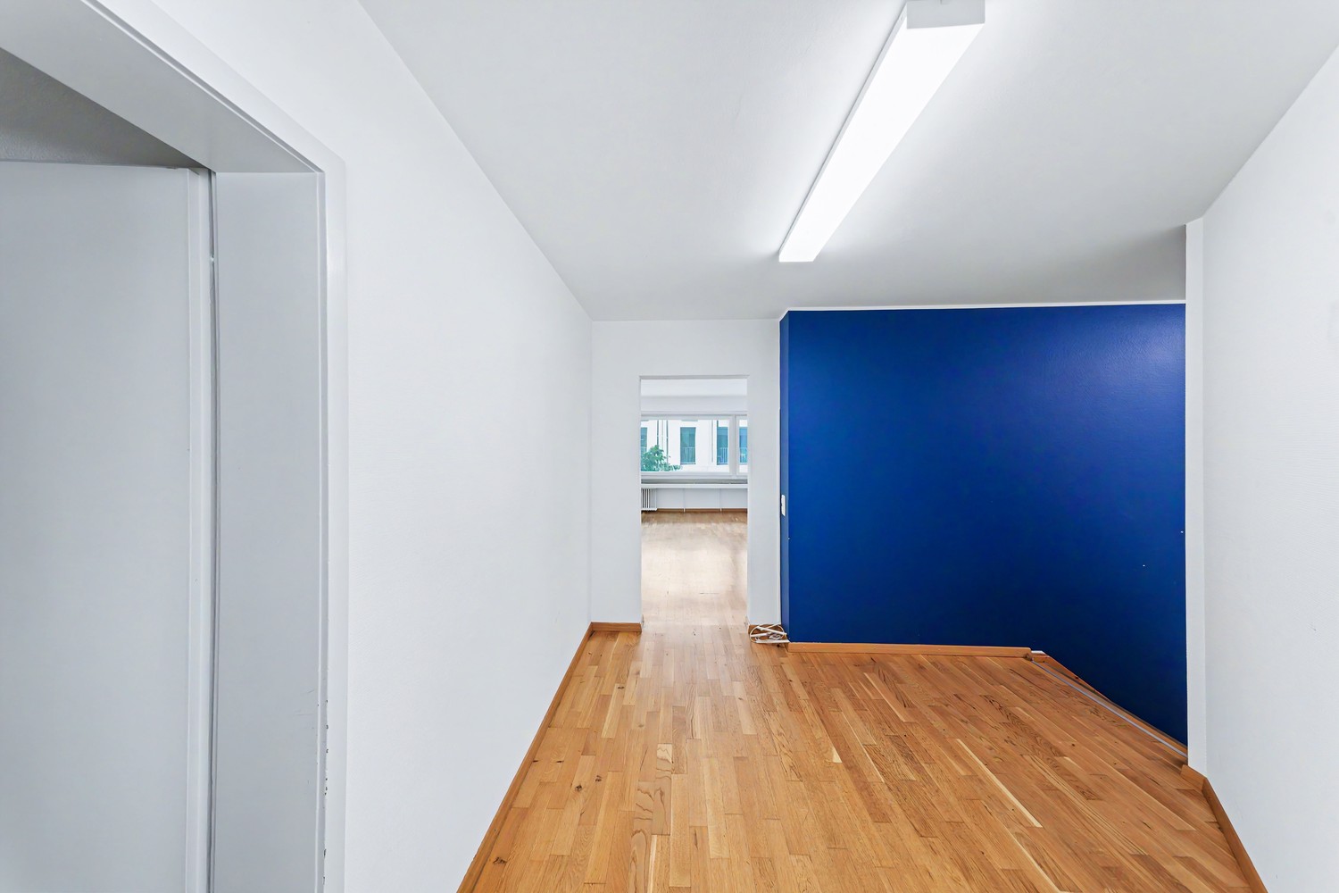 150m² commercial