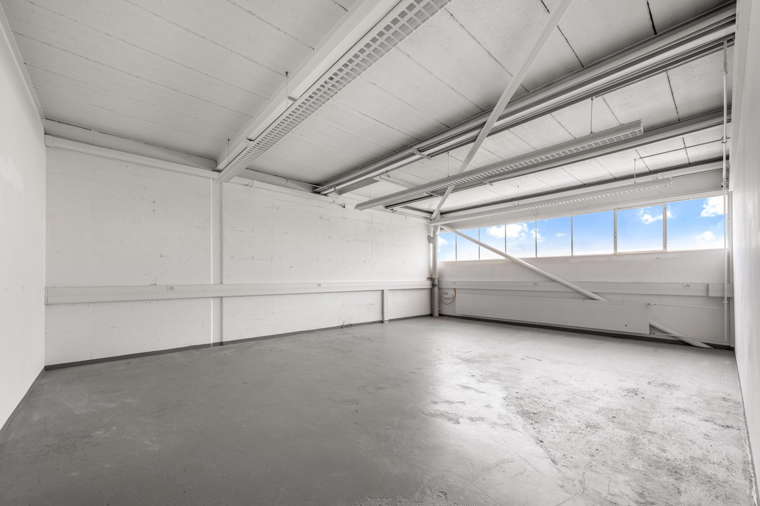 228m² commercial, photo 9 of 10