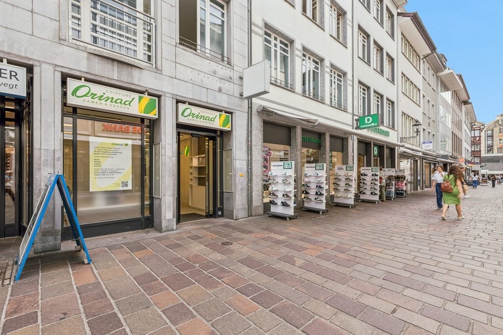 84m² commercial