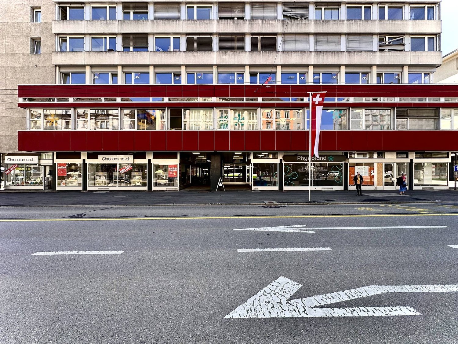 160m² office