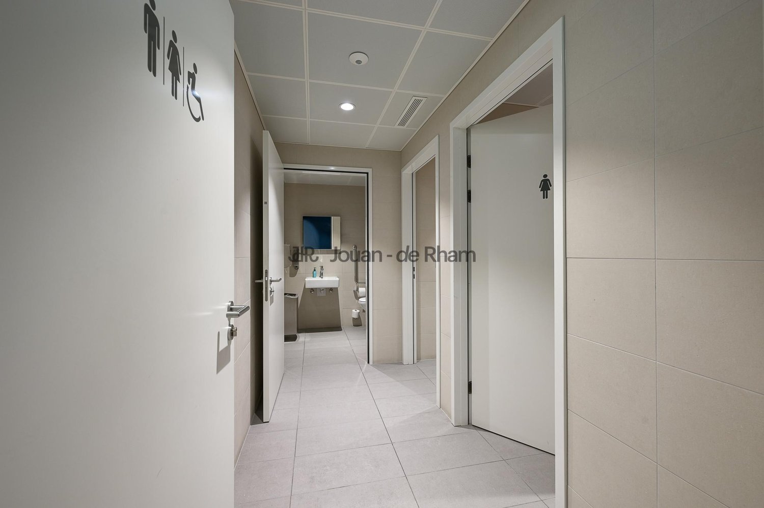 687m² office, photo 9 of 10