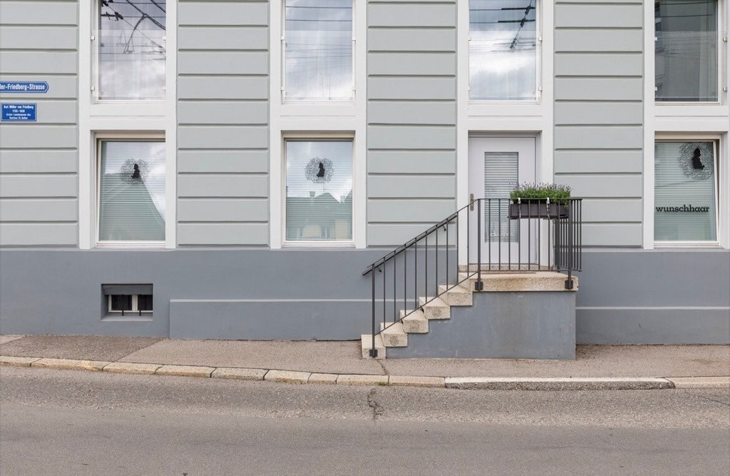 86m² commercial