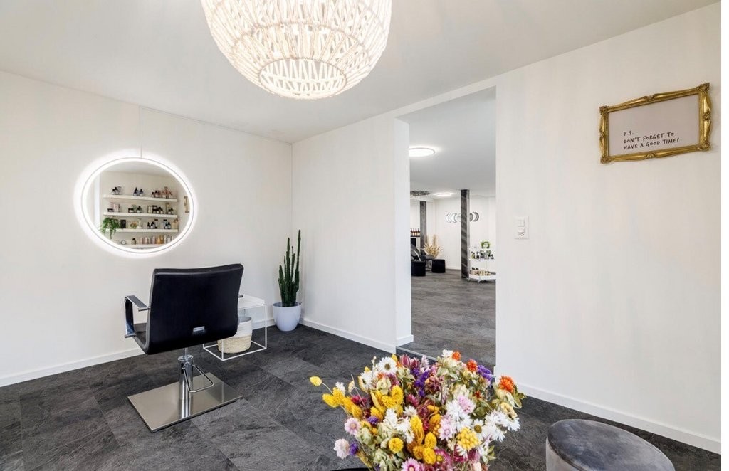 86m² commercial