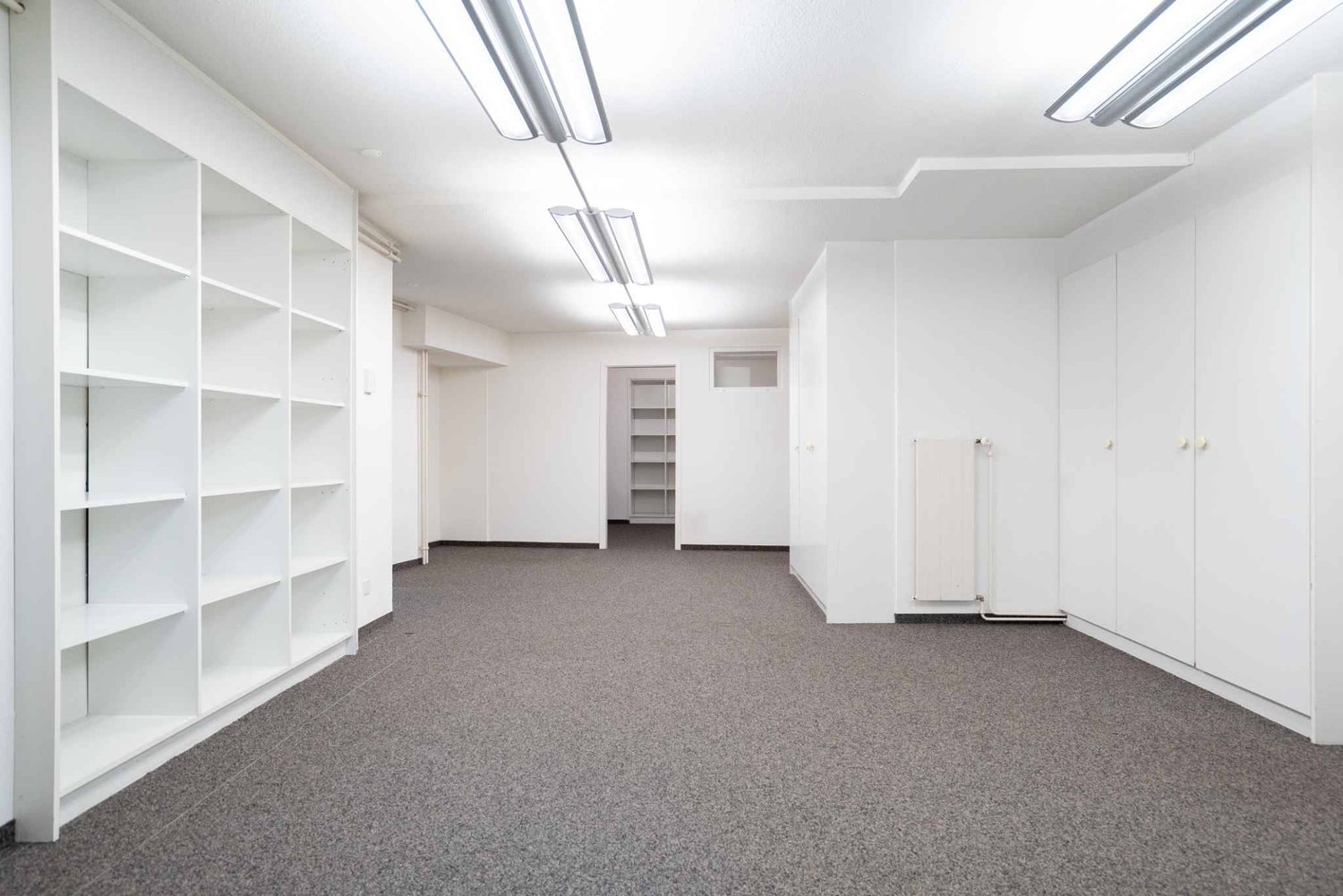 217m² Büro, Foto 2 von 10