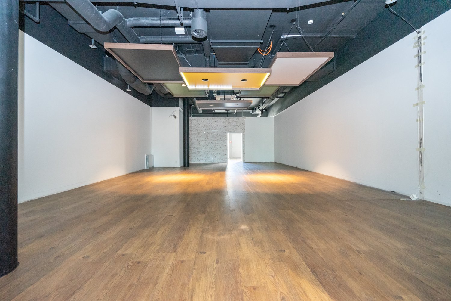 118m² shopping centre
